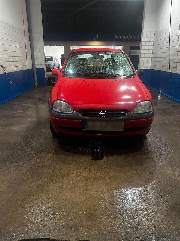 Gebraucht Opel Corsa 65 PS (47 kW) 1999 Rot Kleinwagen