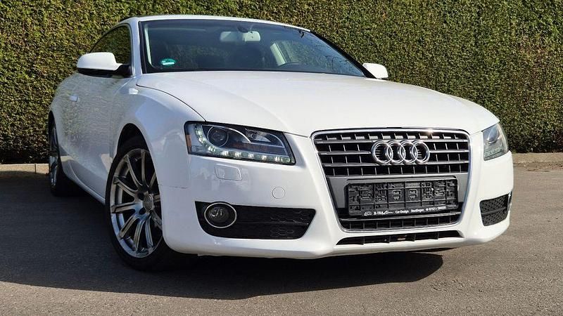 Weiß Gebraucht 2011 Audi A5 Advanced Coupé | 12.900 € (Etwas zu teuer) - Bild 1/4