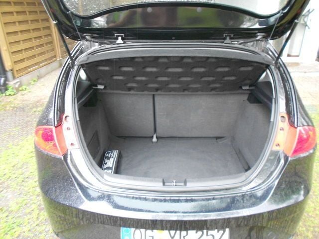 Second-hand Seat Leon Copa 105 CP (77 kW) 2012 Negru Berlinǎ