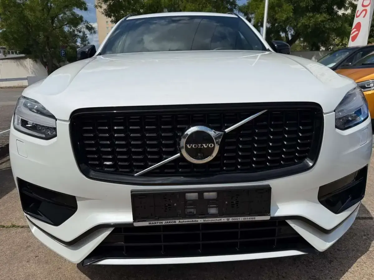 Gebraucht Volvo XC90 Plus 235 PS (172 kW) 2023 Crystal white SUV