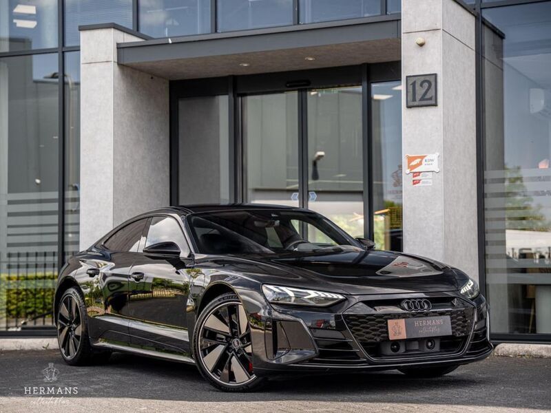 Schwarz Gebraucht 2021 Audi RS e-tron GT Sport Limousine | 64.949 € - Bild 1/4
