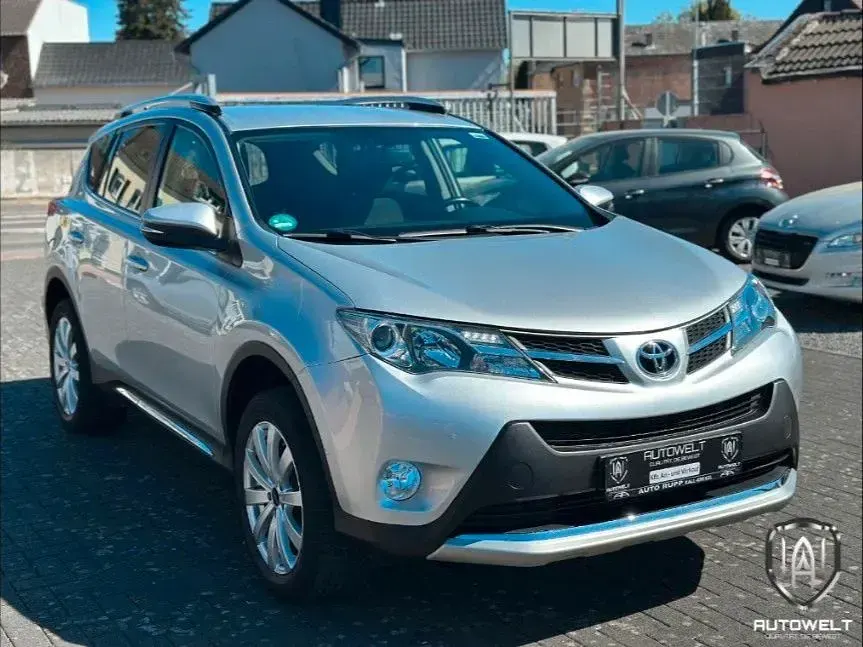 Gebraucht Toyota RAV4 Edition-S 150 PS (110 kW) 2016 Silber SUV