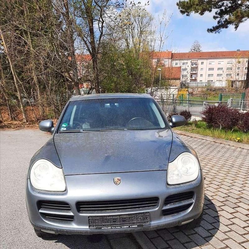Grau Gebraucht 2003 Porsche Cayenne S SUV | 3.150 € - Bild 1/4