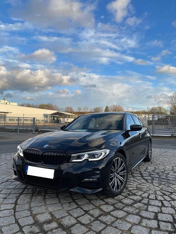 Gebraucht BMW 318 M Sport 150 PS (110 kW) 2020 Schwarz Limousine