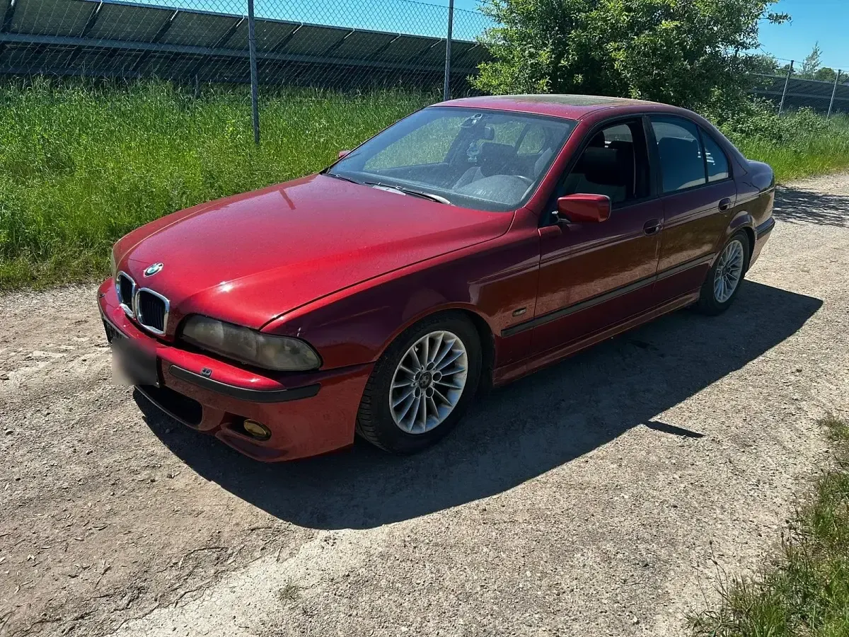 Gebraucht BMW 530 184 PS (135 kW) 1999 Rot Limousine