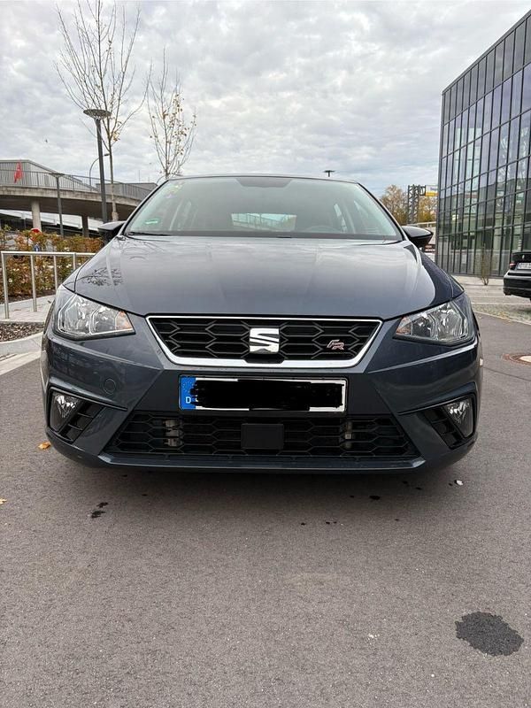 Grau Gebraucht 2019 Seat Ibiza FR Kleinwagen | 13.000 € (Fairer Preis) - Bild 1/4