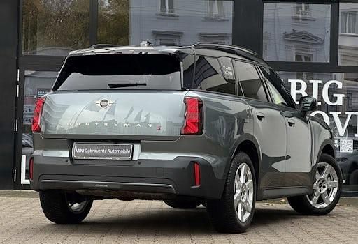 Second-hand Mini Countryman Classic 218 CP (160 kW) 2024 Verde SUV