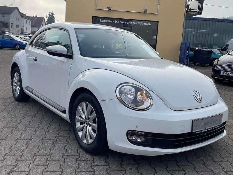 Gebraucht VW Beetle Basis 105 PS (77 kW) 2014 Pure white Kleinwagen