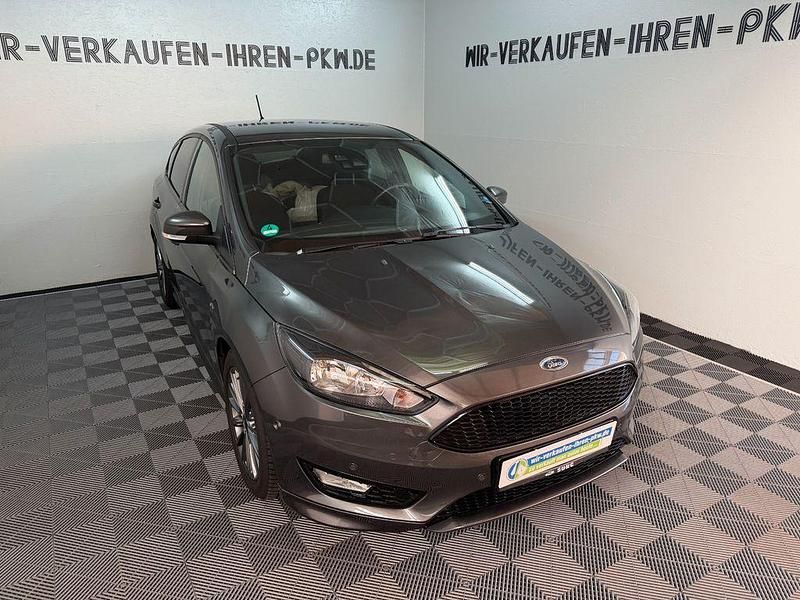 Gebraucht Ford Focus ST-Line 125 PS (91 kW) 2017 Grau Limousine