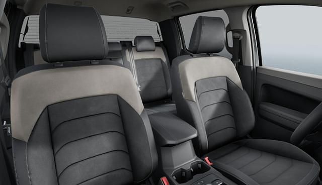 Neu VW Amarok Style 241 PS (177 kW) 2025 Deep red metallic deep red metallic deep red metallic Pickup