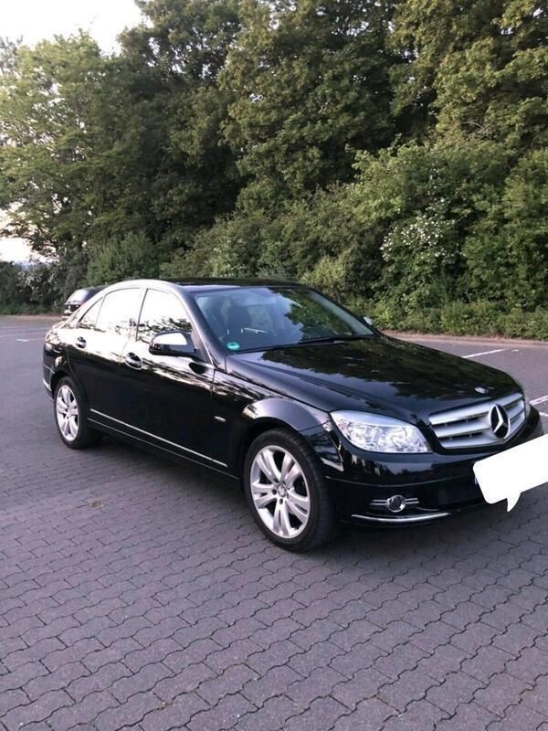 Schwarz Gebraucht 2008 Mercedes C200 Limousine | 6.250 € - Bild 1/4