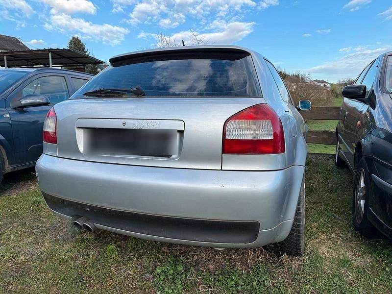 Silber Gebraucht 2000 Audi S3 Kleinwagen | 6.850 € - Bild 1/4