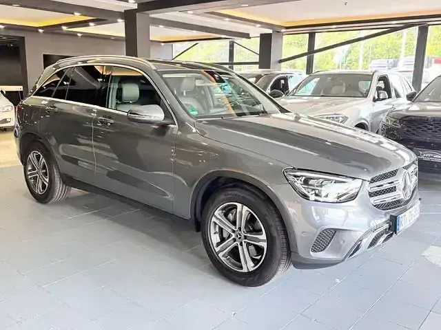 Gebraucht Mercedes GLC220 194 PS (142 kW) 2020 Andere SUV