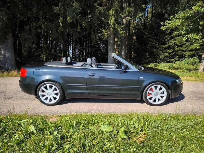 Schwarz Gebraucht 2004 Audi A4 Cabriolet Sport Cabrio | 5.900 € (Teuer) - Bild 1/4