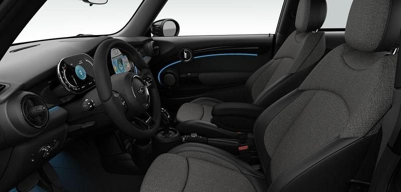 Second-hand Mini Cooper 136 CP (100 kW) 2024 Negru Hatchback