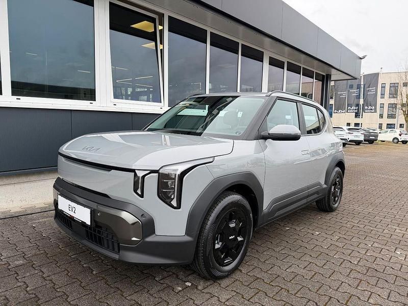 Neu Kia EV2 Air 108 kW (147 PS) 2026 Grau SUV