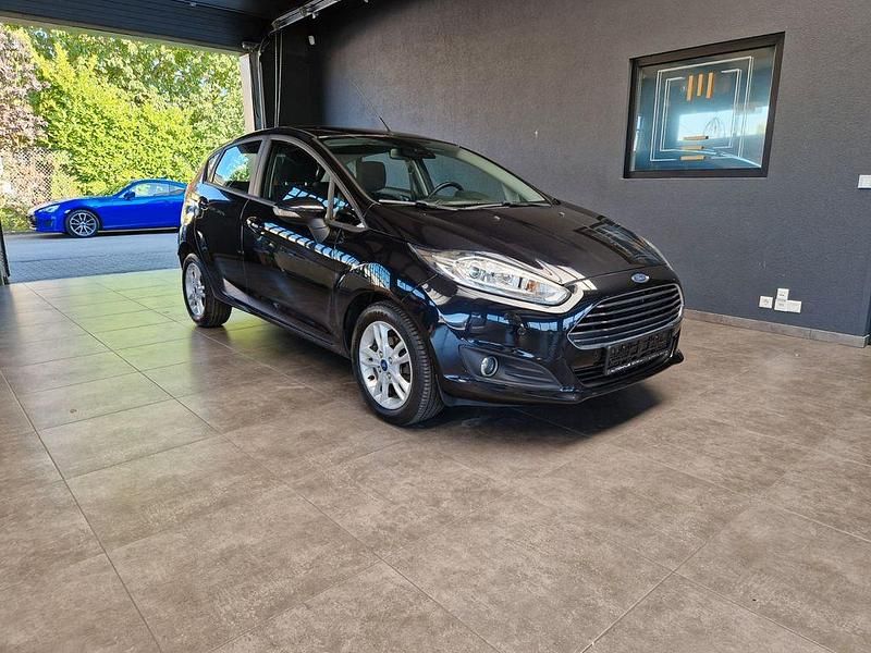 Schwarz Gebraucht 2015 Ford Fiesta Trend Kleinwagen | 7.999 € (Fairer Preis) - Bild 1/2