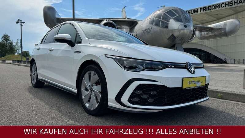 Atlantic blue metallic Gebraucht 2021 VW Golf VIII Business Limousine | 27.900 € (Teuer) - Bild 1/4