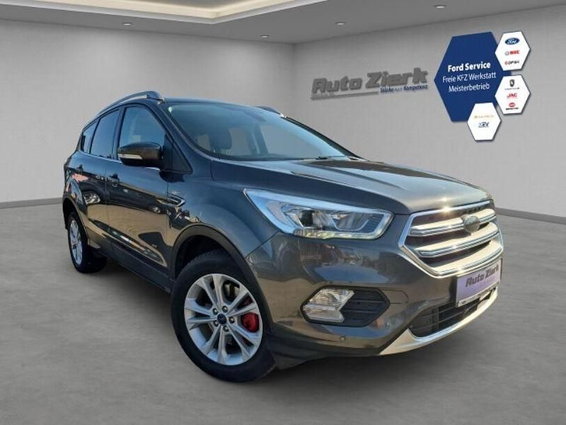 Gebraucht Ford Kuga Titanium 182 PS (133 kW) 2018 Metallic) (grau SUV