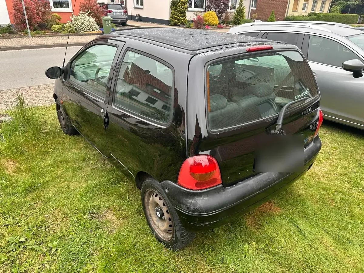 Używany Renault Twingo 58 KM (42 kW) 2002 Czarny Hatchback