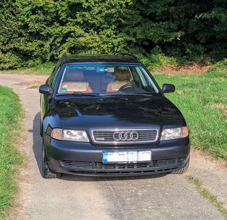 Schwarz Gebraucht 1997 Audi A4 Performance Kombi | 1.500 € (Superpreis) - Bild 1/4