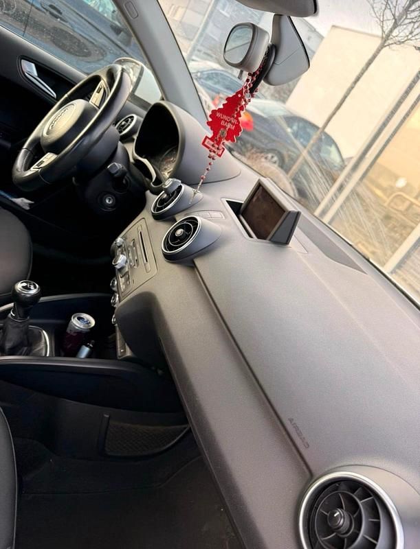 Gebraucht Audi A1 85 PS (62 kW) 2013 Weiß Kleinwagen