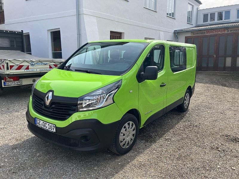 Gebraucht Renault Trafic 125 PS (91 kW) 2015 Grün Van / Kleinbus