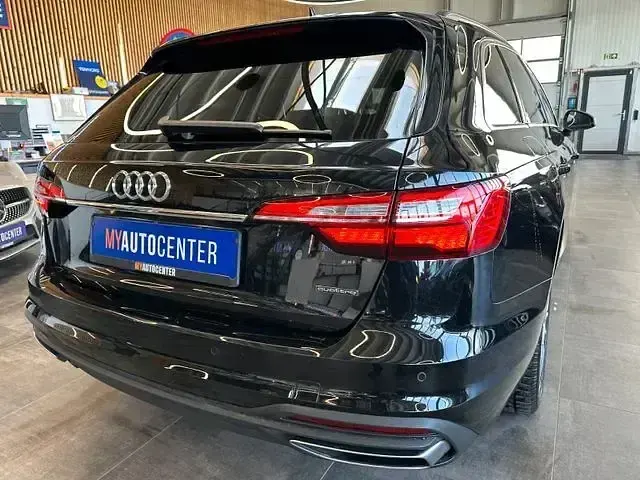 Gebraucht Audi A4 Sport 204 PS (150 kW) 2021 Schwarz Kombi