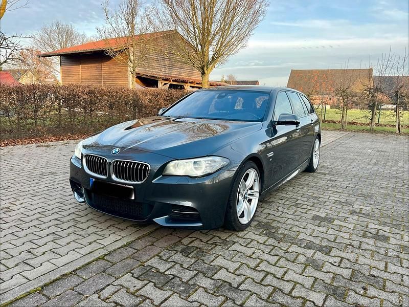 Grau Gebraucht 2015 BMW 530 M Sport Kombi | 18.790 € (Etwas zu teuer) - Bild 1/4