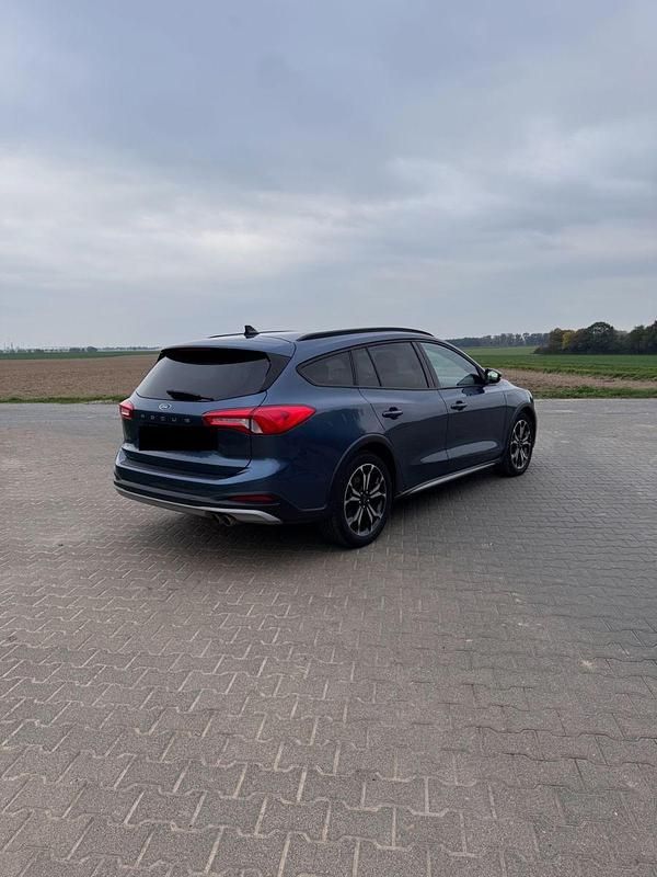 Używany Ford Focus Active X 182 KM (133 kW) 2020 Niebieski Kombi