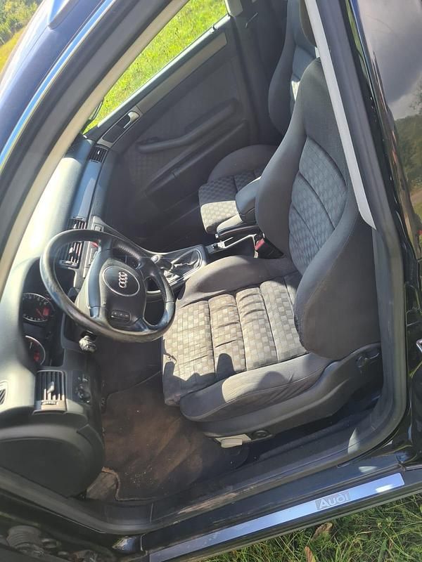 Gebraucht Audi A6 125 PS (91 kW) 2002 Kombi