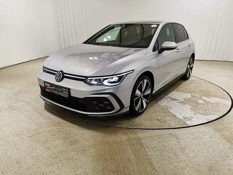 Gebraucht VW Golf VII GTE 245 PS (180 kW) 2021 Reflexsilber metallic Kleinwagen
