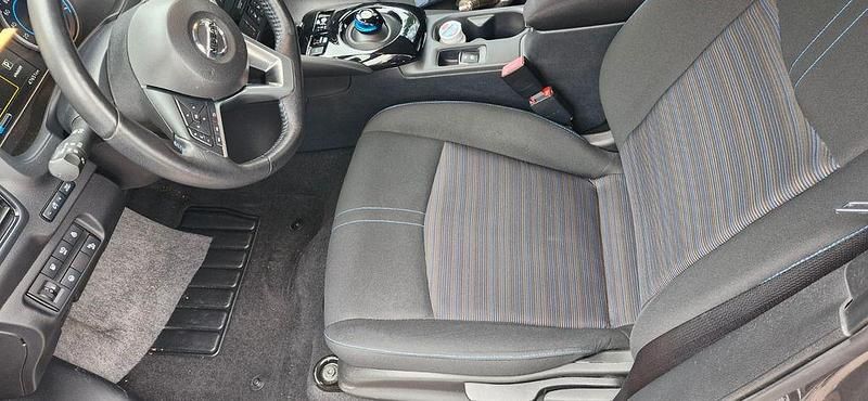 Gebraucht Nissan Leaf 110 kW (150 PS) 2021 Grau Kleinwagen