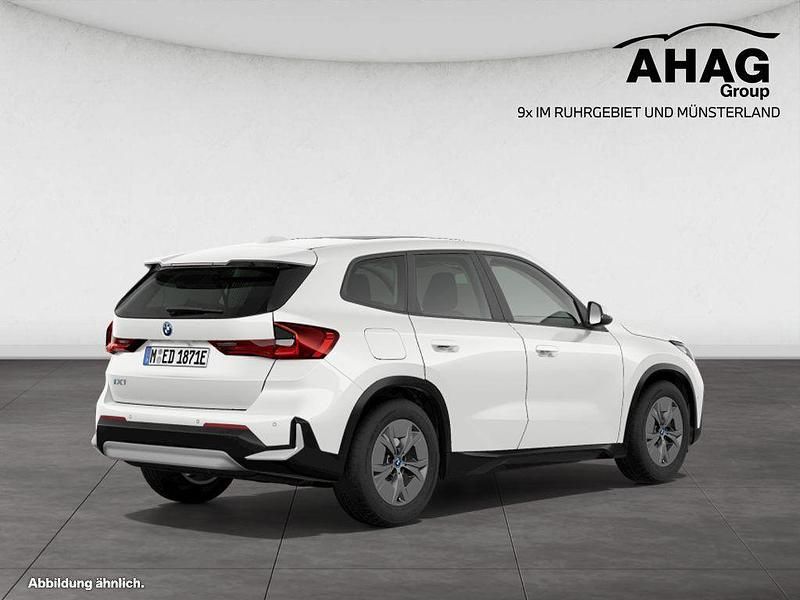 Gebraucht BMW iX1 230 kW (313 PS) 2023 Schwarz SUV