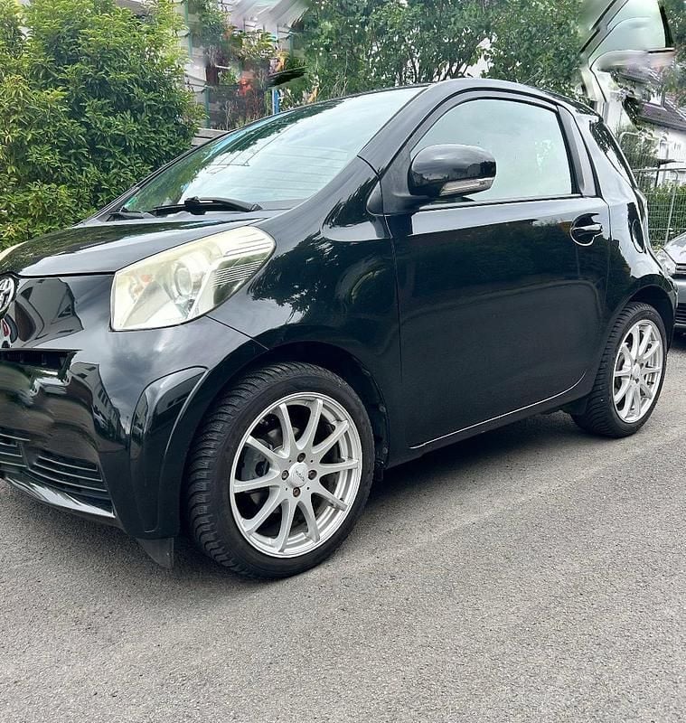 Schwarz Gebraucht 2009 Toyota iQ Kleinwagen | 3.900 € (Fairer Preis) - Bild 1/4