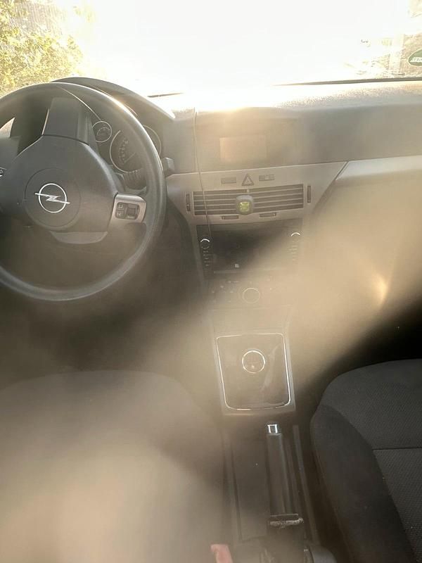 Blau Gebraucht 2005 Opel Astra Kombi | 300 € (Superpreis) - Bild 1/4