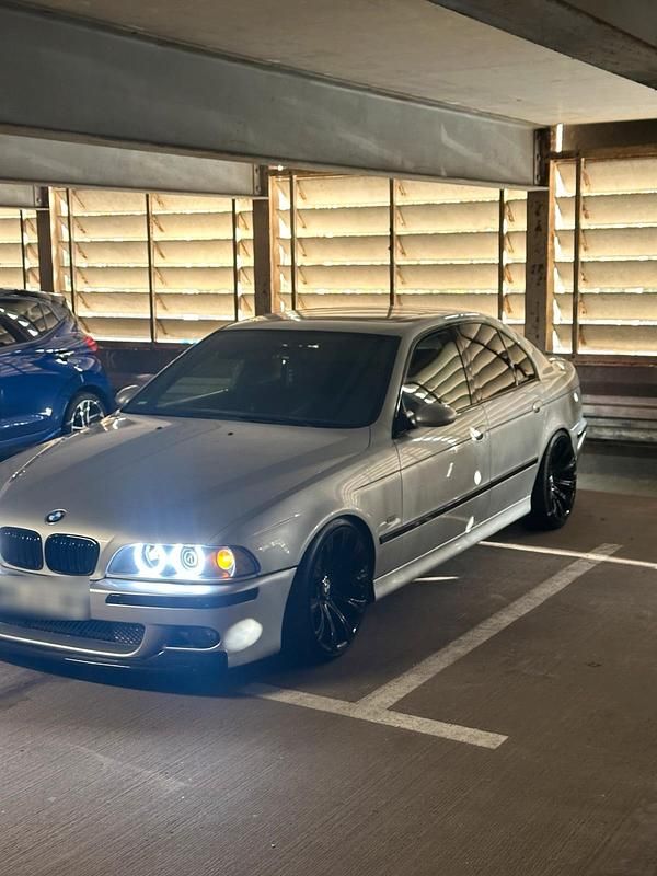 Gebraucht BMW 520 170 PS (125 kW) 2002 Silber Limousine