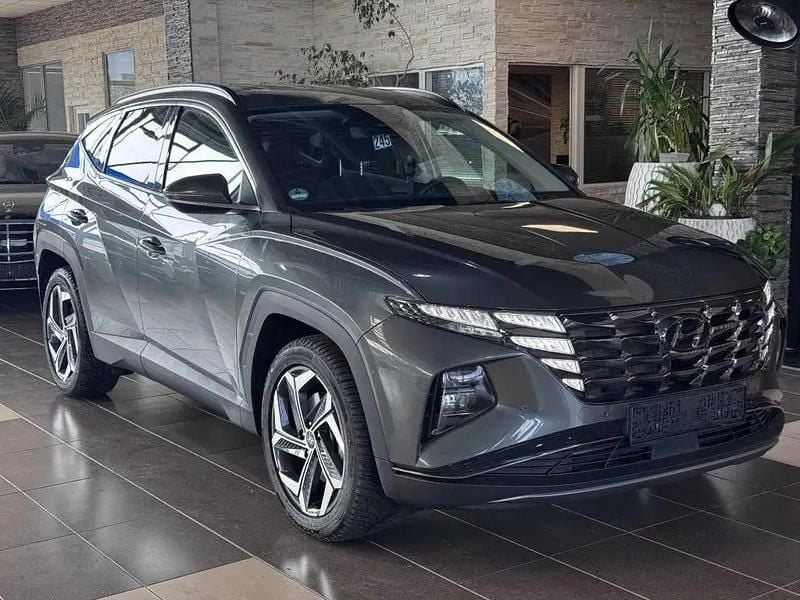 Grau Gebraucht 2022 Hyundai Tucson Trend SUV | 25.900 € (Superpreis) - Bild 1/4