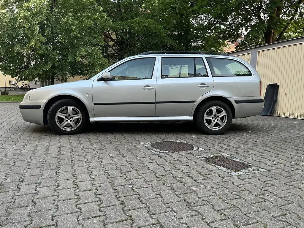 Gebraucht Skoda Octavia 101 PS (74 kW) 2006 Silber Kombi
