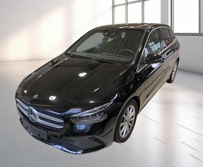 Kosmosschwarz metallic Gebraucht 2021 Mercedes B200 Progressive Van / Kleinbus | 22.680 € (Guter Preis) - Bild 1/4