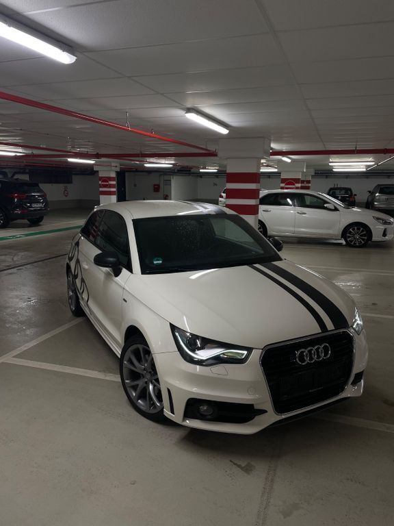 Gebraucht Audi A1 S-Line 185 PS (136 kW) 2011 Weiß Kleinwagen