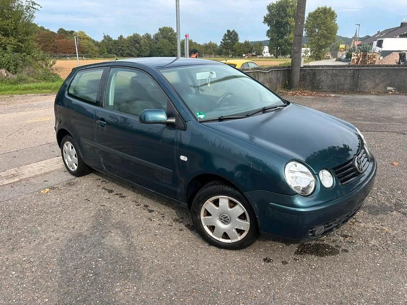 Blau Gebraucht 2003 VW Polo Kleinwagen | 900 € (Guter Preis) - Bild 1/4