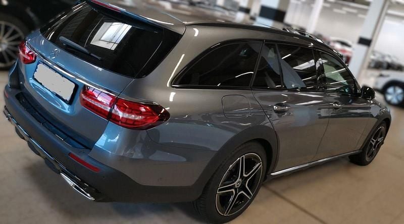 Gebraucht Mercedes E220 All-Terrain 200 PS (147 kW) 2023 Grau Kombi