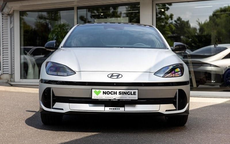 Gebraucht Hyundai Ioniq 6 Techniq 239 kW (325 PS) 2023 Gravity gold matt Limousine