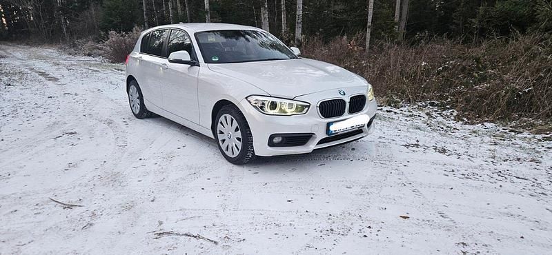 Weiß Gebraucht 2015 BMW 120 Kleinwagen | 13.900 € (Fairer Preis) - Bild 1/4