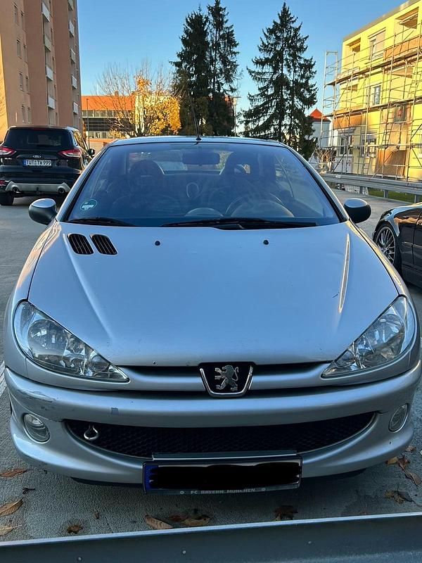 Grau Gebraucht 2005 Peugeot 206 Cabrio | 1.000 € (Fairer Preis) - Bild 1/4