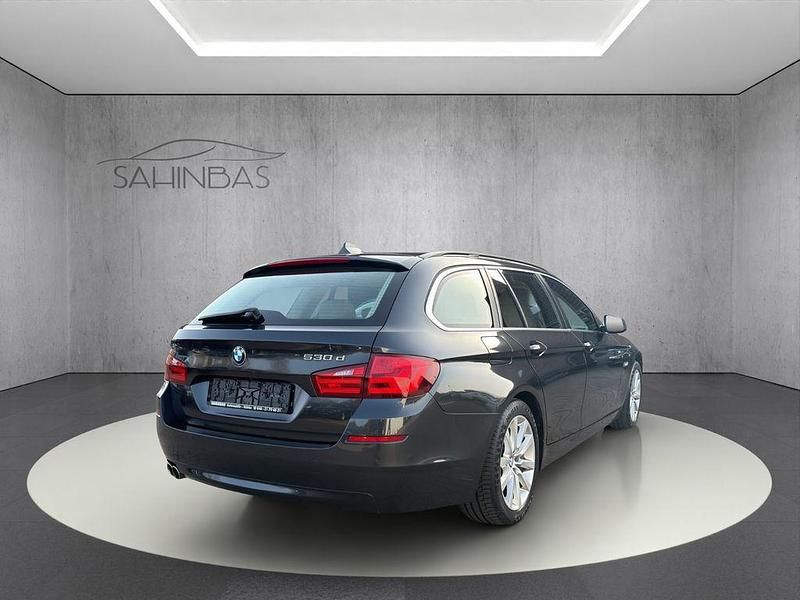 Gebraucht BMW 530 Performance 258 PS (189 kW) 2013 Grau Kombi