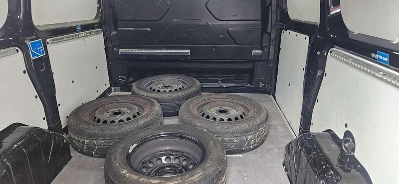 Gebraucht Ford Transit Custom Trend 131 PS (96 kW) 2020 Agate black Van / Kleinbus