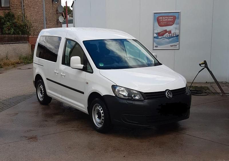 Weiß Gebraucht 2013 VW Caddy Edition Van / Kleinbus | 5.990 € (Guter Preis) - Bild 1/4