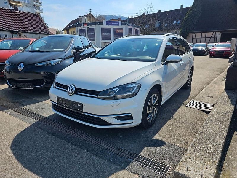 Gebraucht VW Golf VII Sound 150 PS (110 kW) 2018 Weiß Kombi